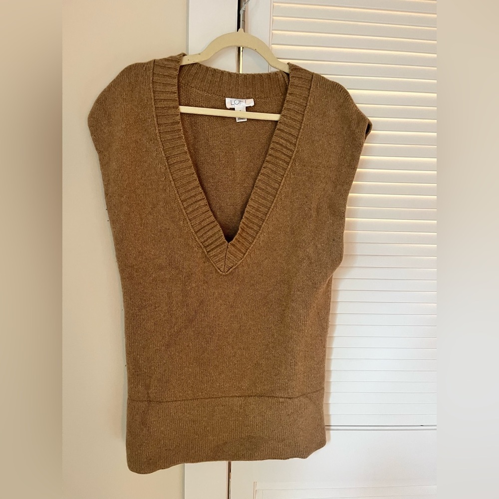 Women’s Sweater Vest size S Ann Taylor